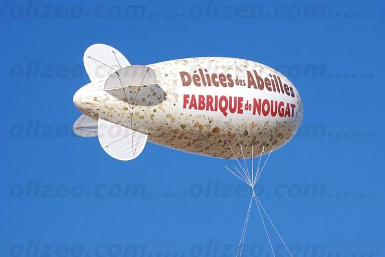 ballon dirigeable helium avec marquage nougat sur toute la surface