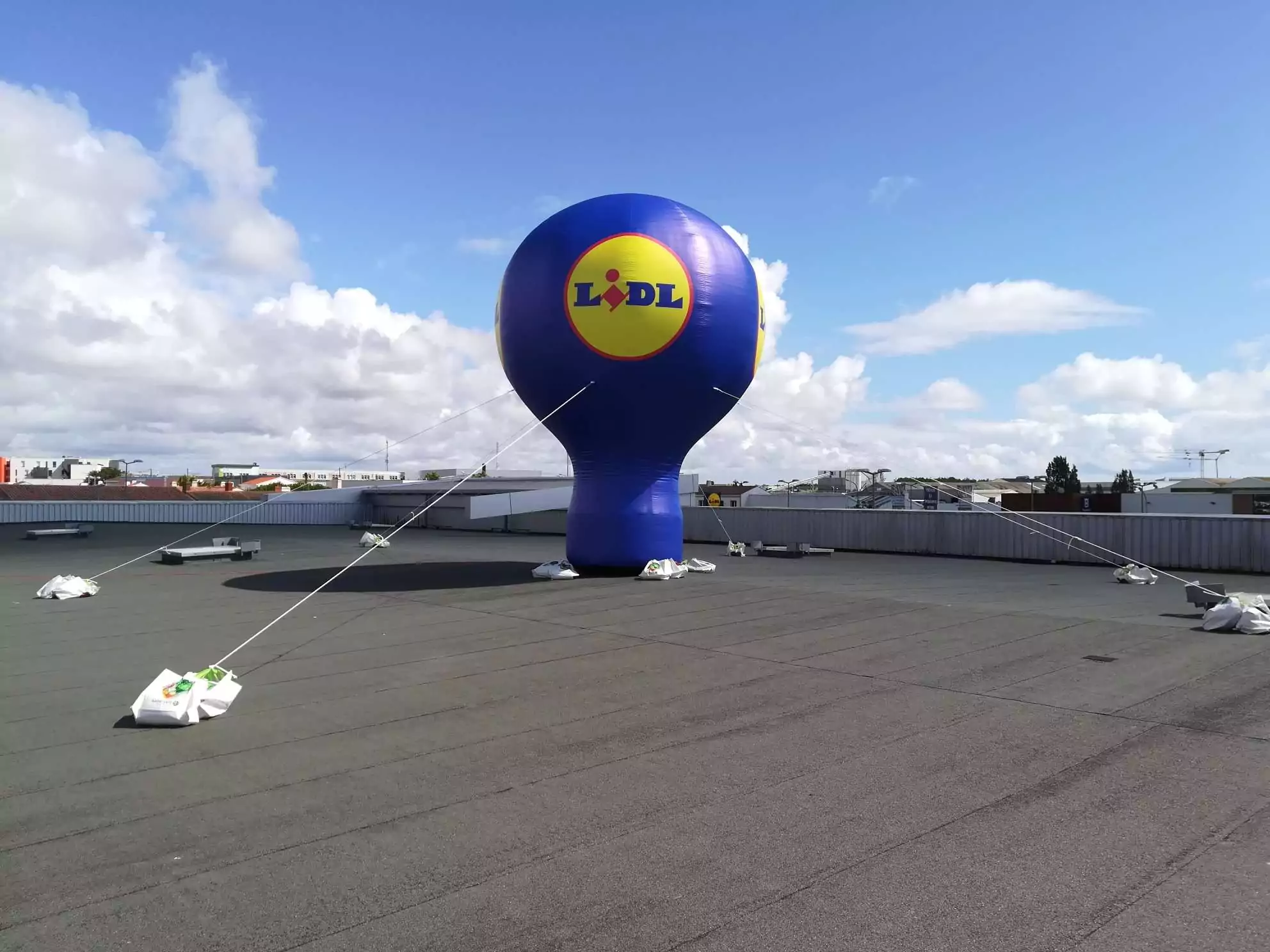 Montgolfière AV Lidl, bleu, ballon publicitaire, st gilles croix de vie