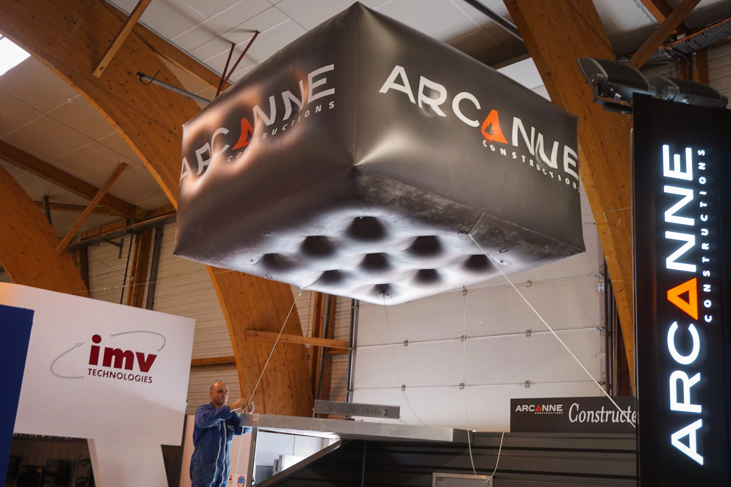 PLV arcanne , rectangle noir