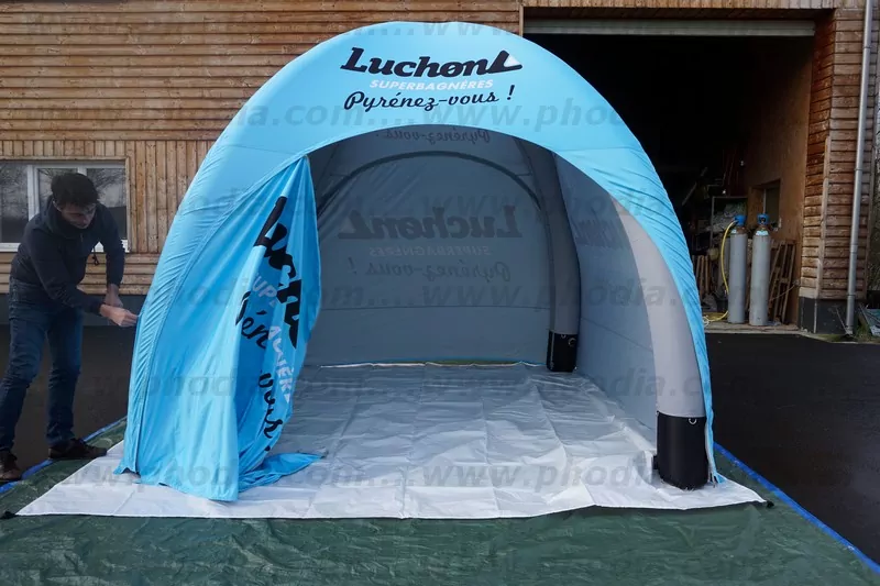 tente gonflable publicitaire à air captif Luchon